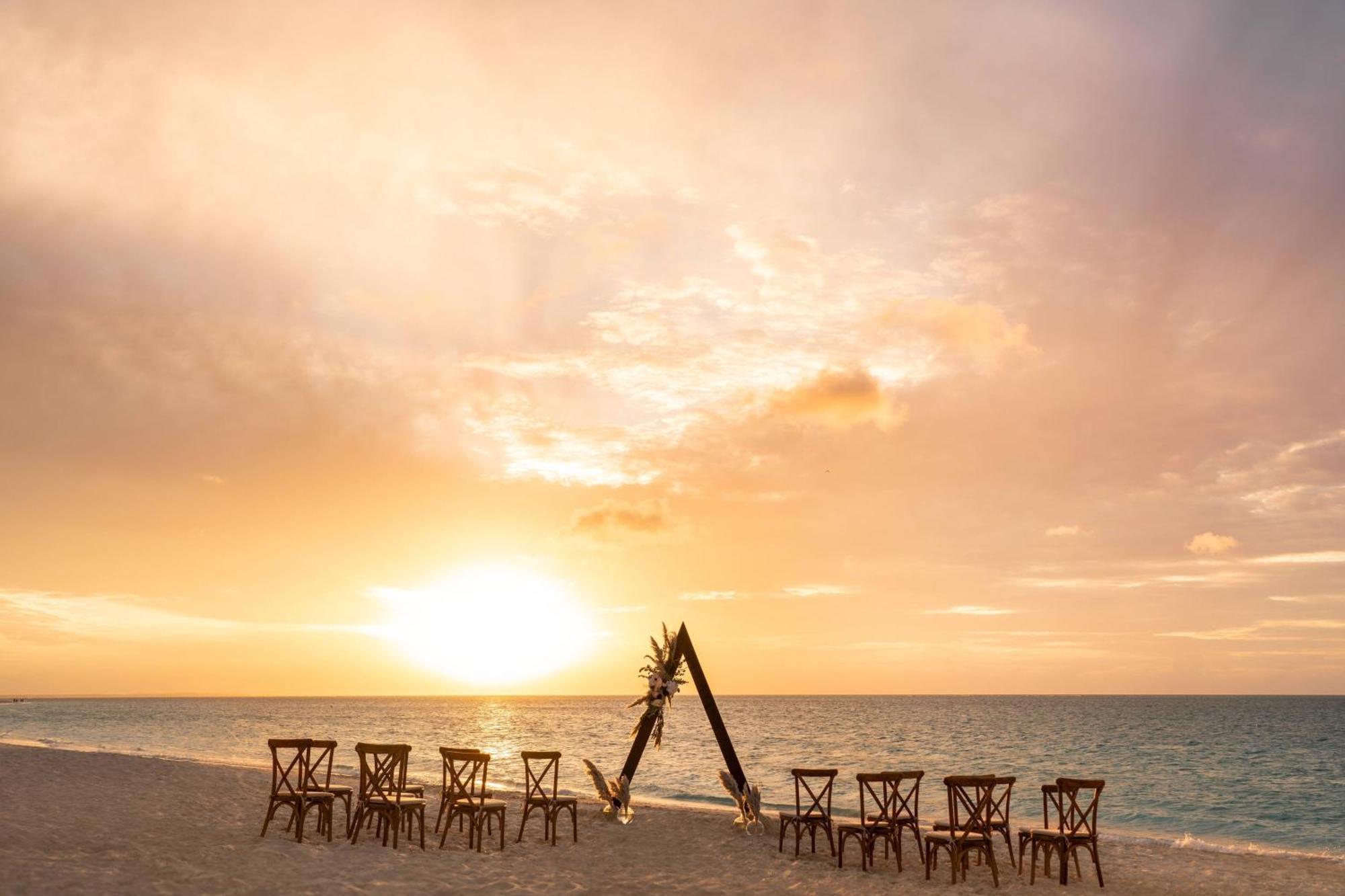 The Ritz-Carlton, Turks & Caicos Hotell Grace Bay Eksteriør bilde